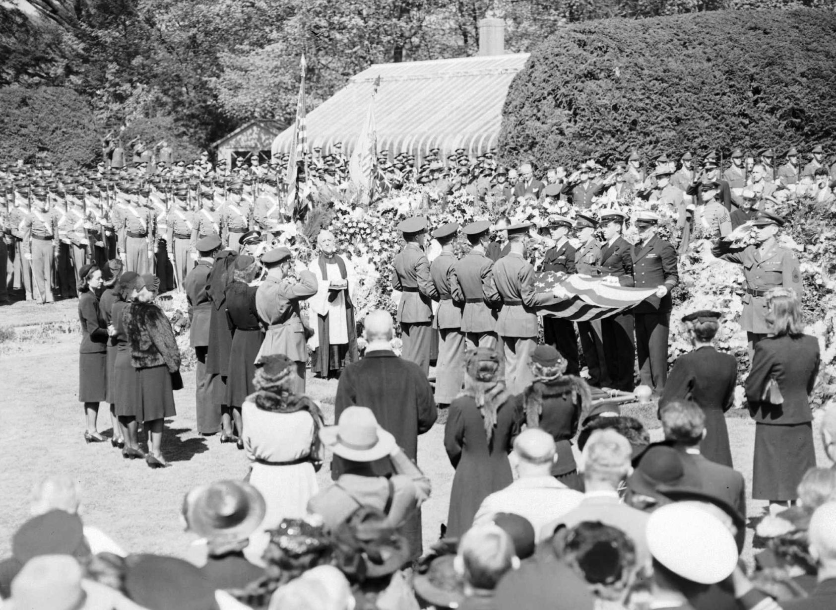 ROOSEVELT CASKET ARMED FORCES HONOR GUARD